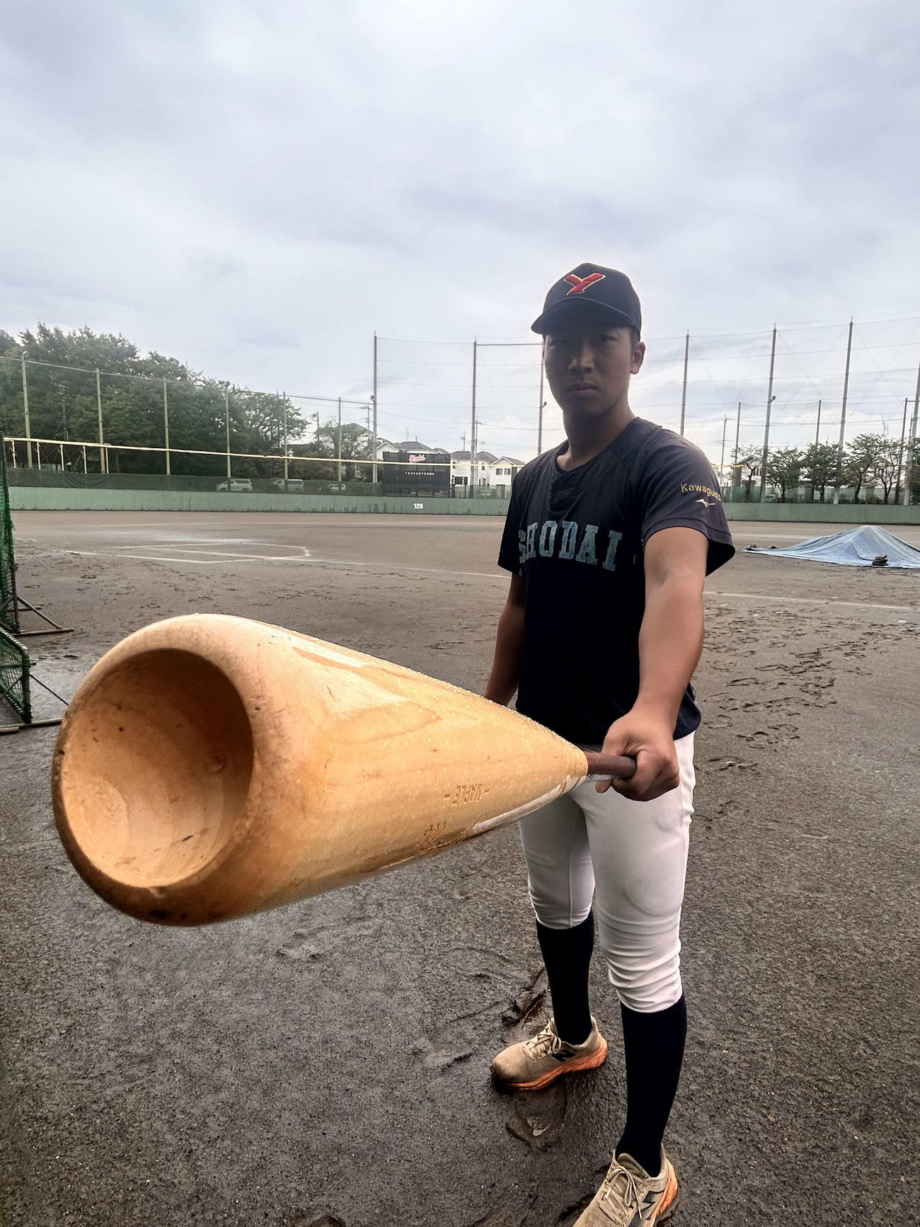 「打って、守って、走ってと圧倒的に目立ちます」と復帰戦に向けて闘志を燃やす横浜商大の宮崎（撮影・平山連）