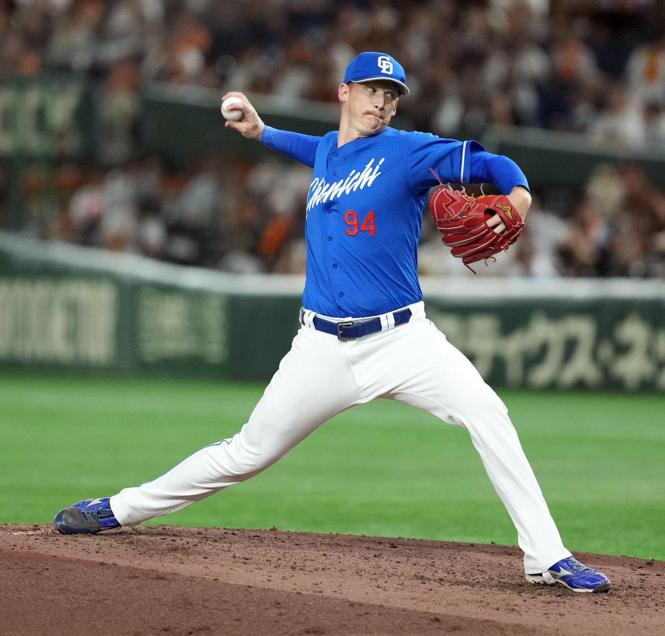 巨人対中日　5回からマウンドに上がった中日ウォルターズ（撮影・たえ見朱実）