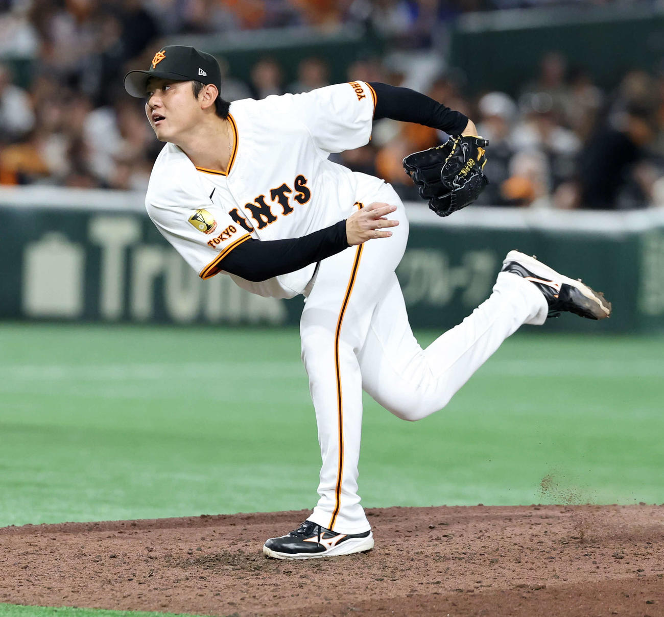 巨人対中日　8回表中日の攻撃でアンダースロー投球をする平内（撮影・浅見桂子）