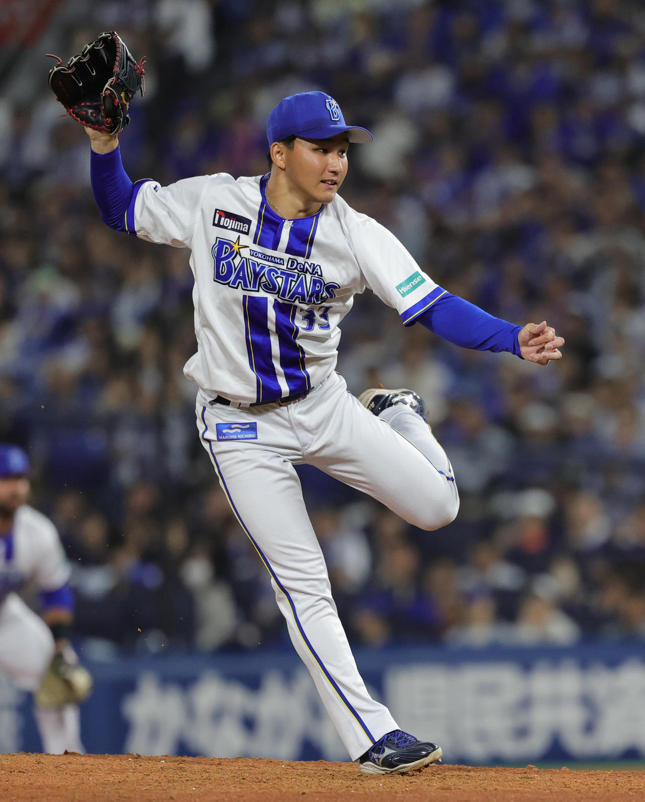 DeNA対ヤクルト　6回表からプロ初登板で力投するDeNA武田（撮影・野上伸悟）