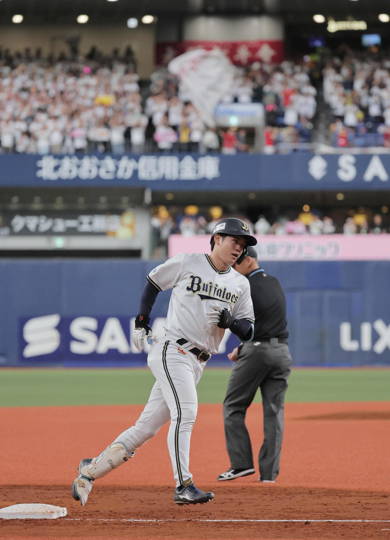 オリックス対西武　4回裏オリックス2死一塁、太田は左越え2点本塁打を放つ（撮影・宮崎幸一）