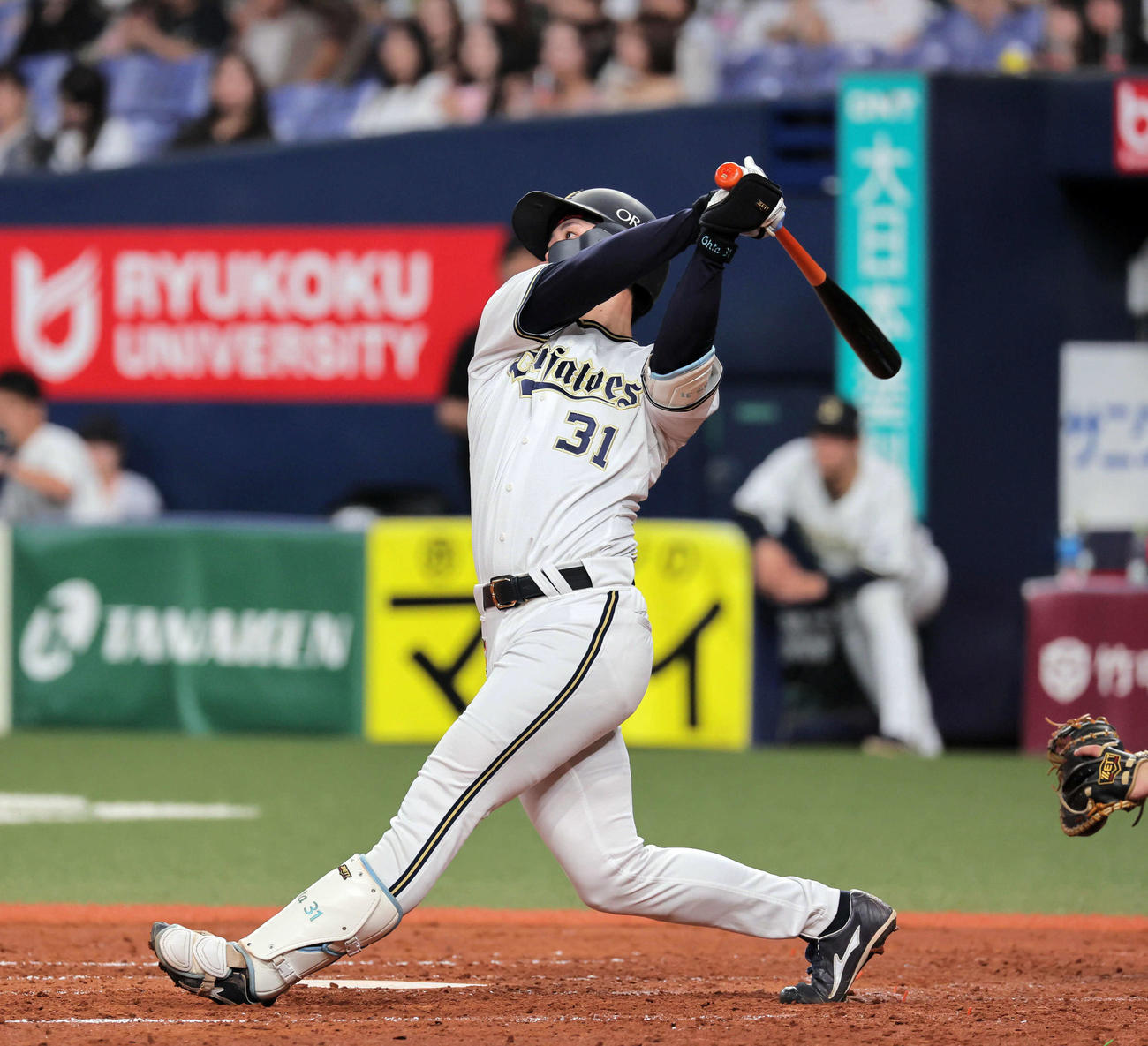 オリックス対西武　4回裏オリックス2死一塁、太田は左越え2点本塁打を放つ（撮影・宮崎幸一）