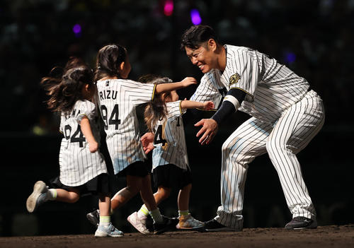 引退】【原口文仁】サヨナラ打記念 金本監督 100勝記念 値下げ不可