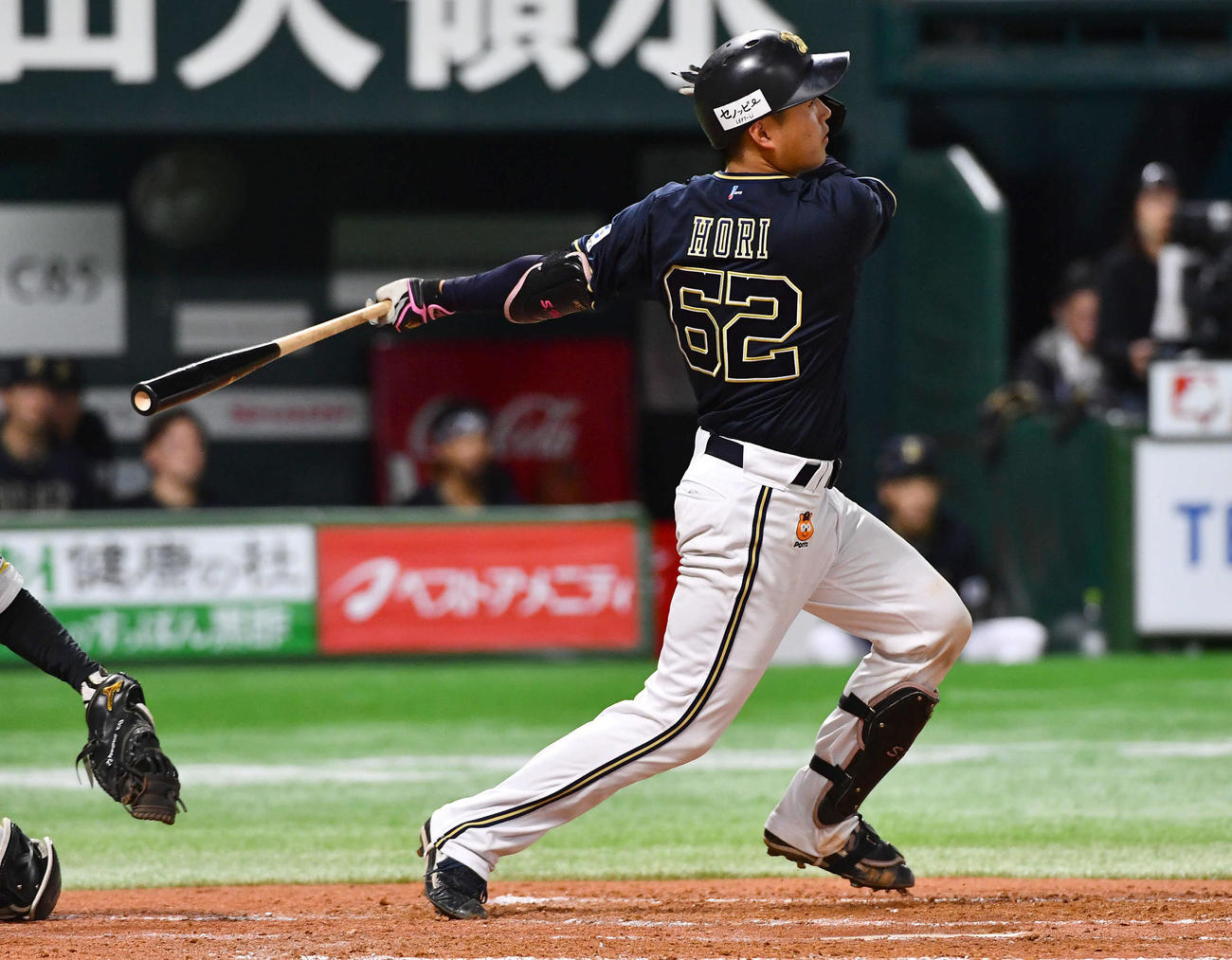 ソフトバンク対オリックス　5回表オリックス1死一塁、堀は中前安打を放つ（撮影・岩下翔太）