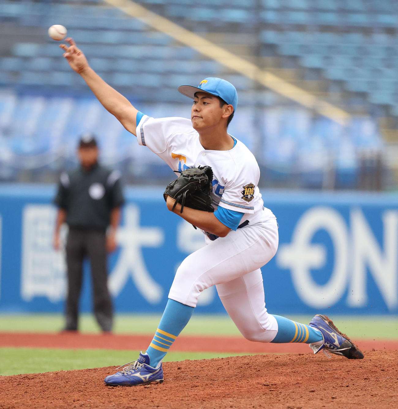慶大対東大　6回途中から登板した東大・江口（撮影・柴田隆二）　　
