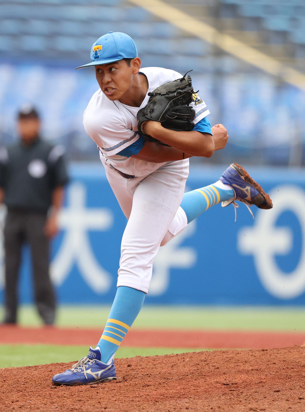 慶大対東大　6回途中から登板した東大・江口（撮影・柴田隆二）　　