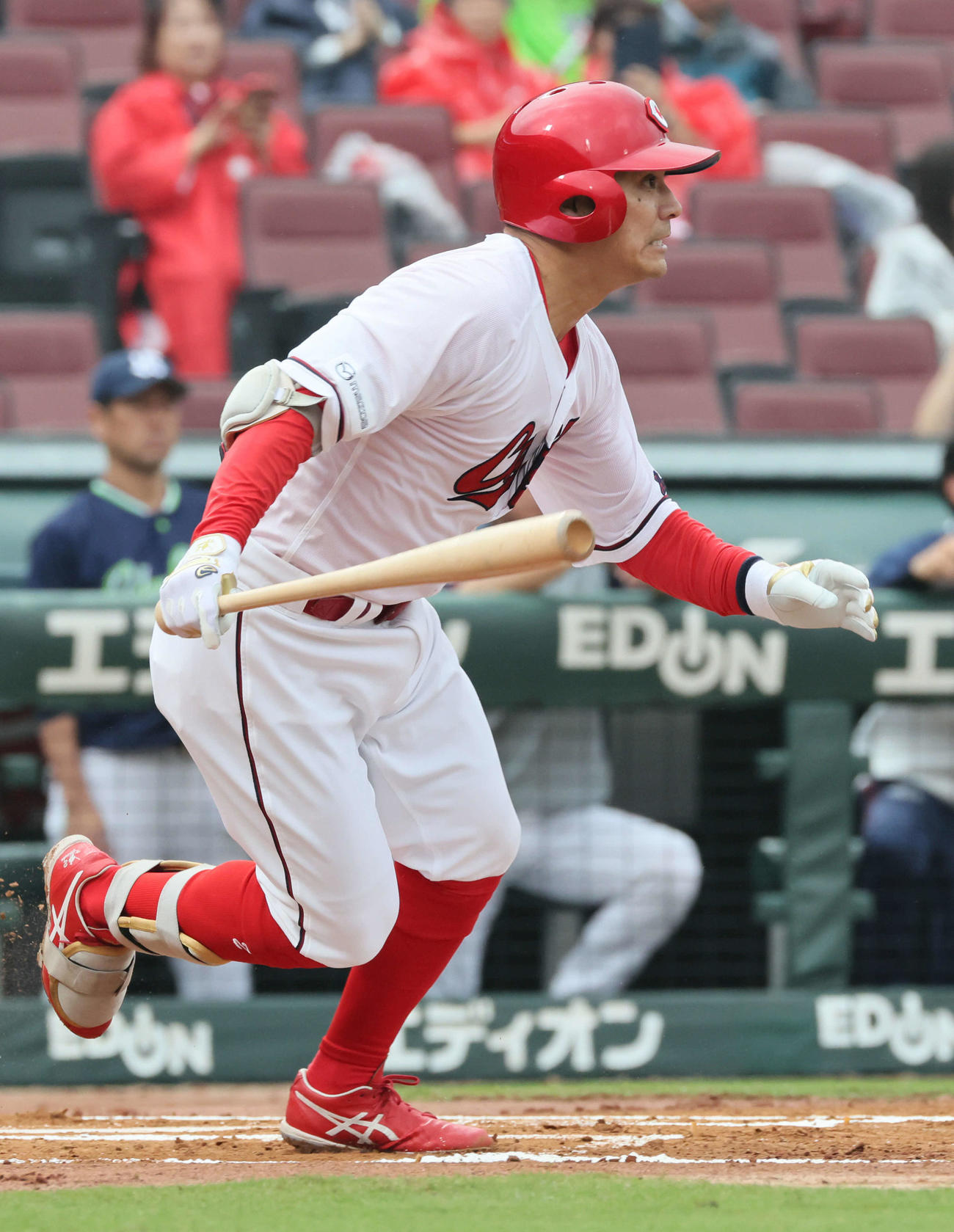 広島対ヤクルト　1回裏広島無死、田中は二ゴロ（撮影・加藤孝規）