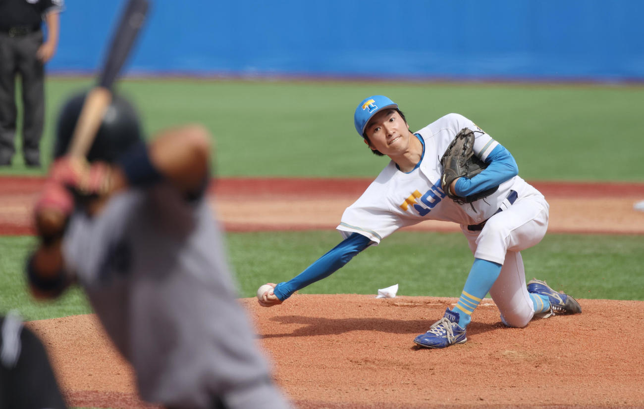 東大対慶大　先発した東大・渡辺（撮影・柴田隆二）　　