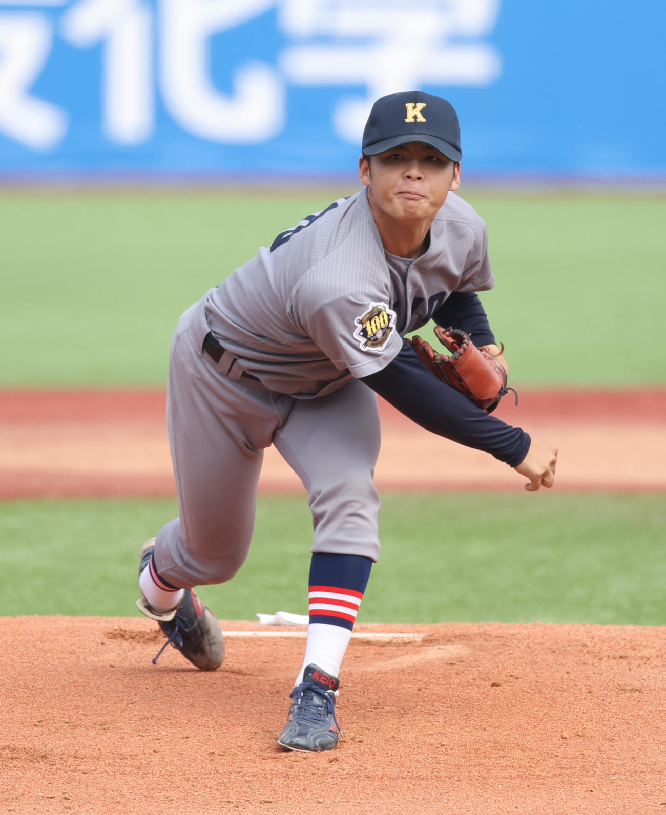 東大対慶大　先発した慶大・外丸（撮影・柴田隆二）　　