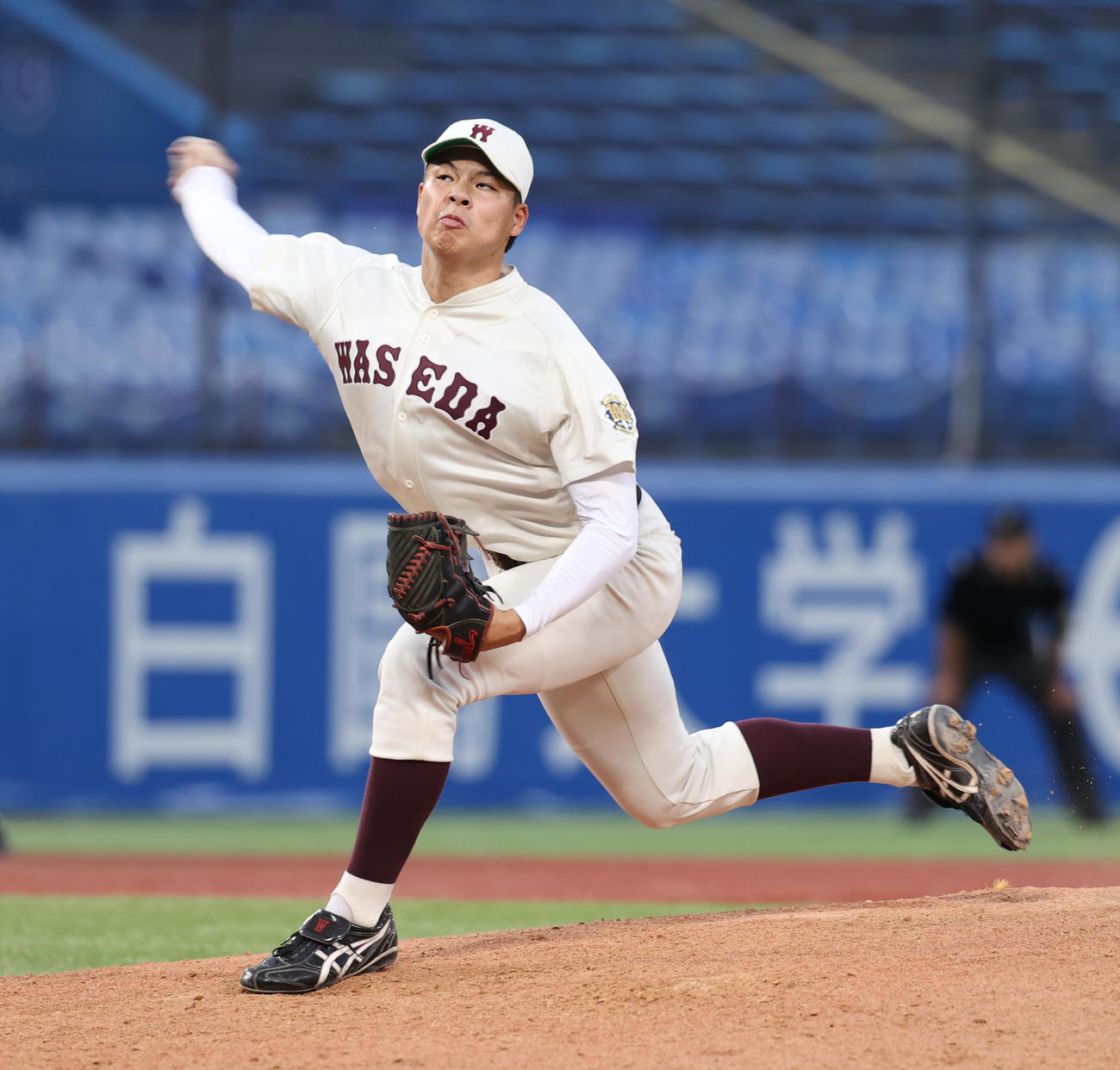 早大対法大　8回から登板した早大・田和（撮影・柴田隆二）　　
