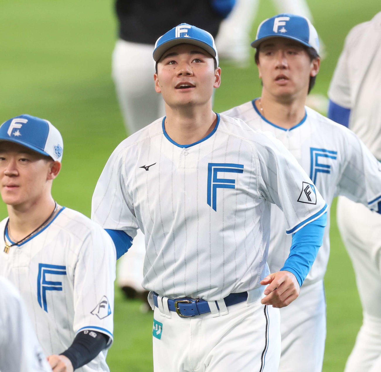 笑顔でアップする日本ハム清宮幸（撮影・黒川智章）