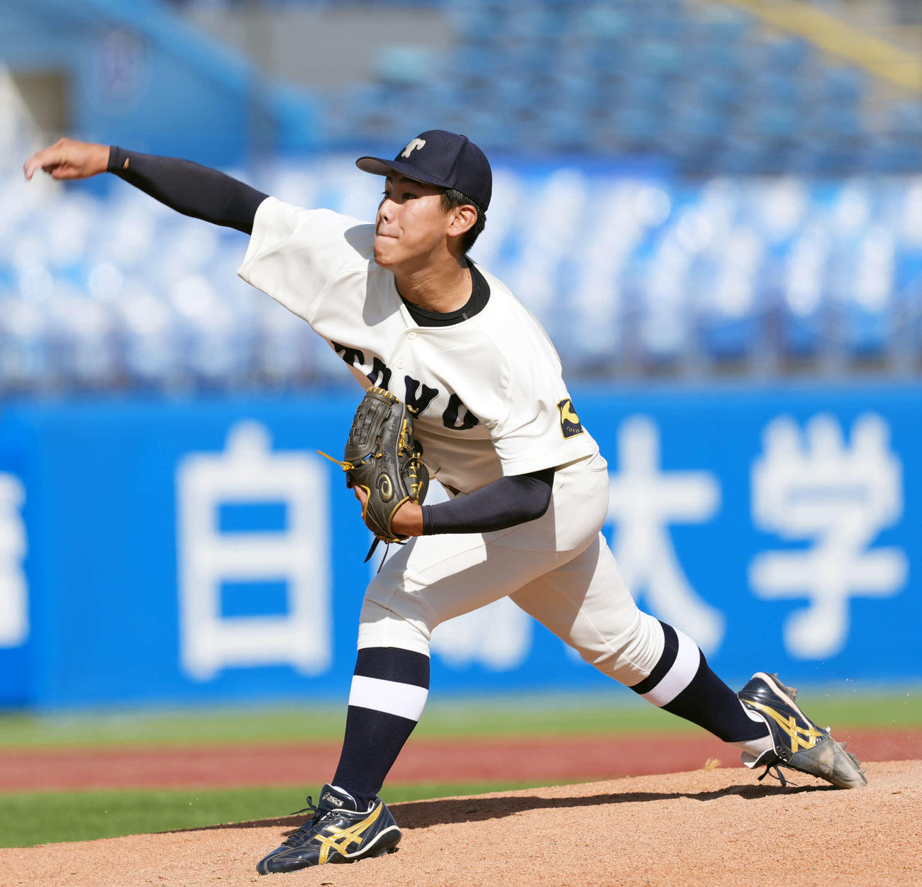 東洋大対亜大　先発の東洋大・大坪（撮影・小島史椰）