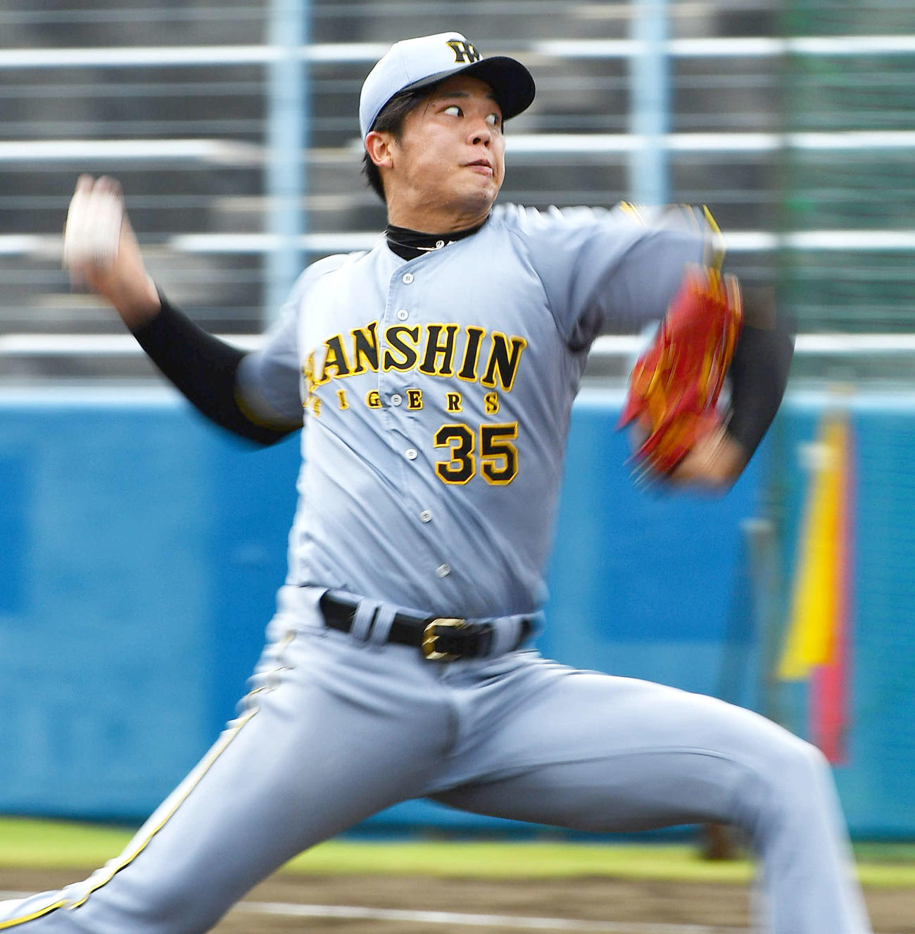 西武対阪神　力投する阪神先発の才木（撮影・岩下翔太）
