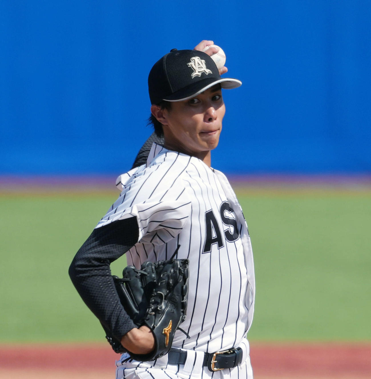 東洋大対亜大　先発の亜大・山城（撮影・小島史椰）