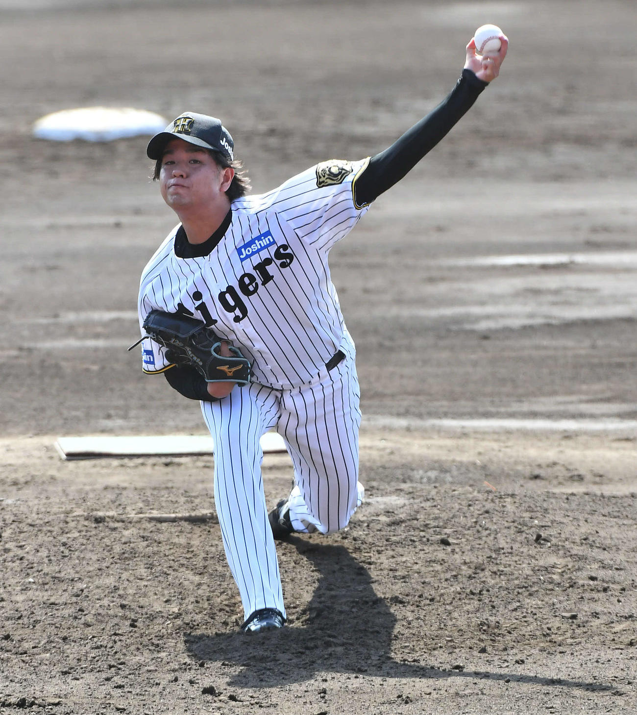 阪神対くふうハヤテ　3回表から登板した、阪神2番手の高橋（撮影・岩下翔太）