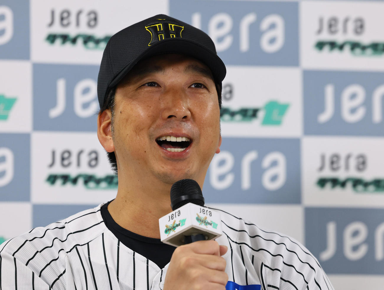 「2025 JERAクライマックスシリーズセ」の開催を前に、記者会見する藤川監督（撮影・藤尾明華）