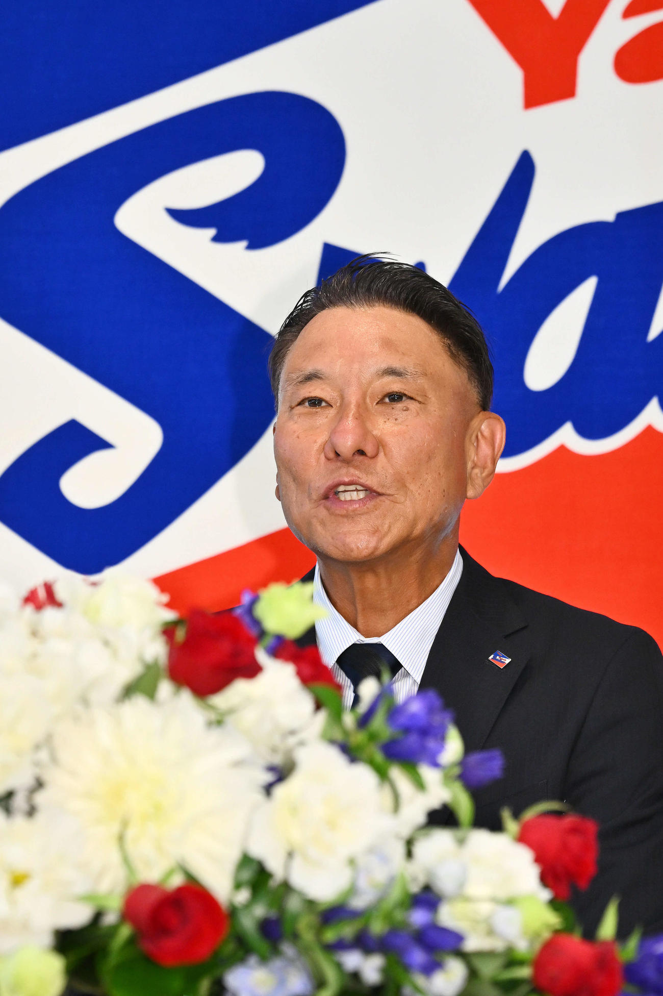 会見するヤクルト池山新監督（撮影・滝沢徹郎）