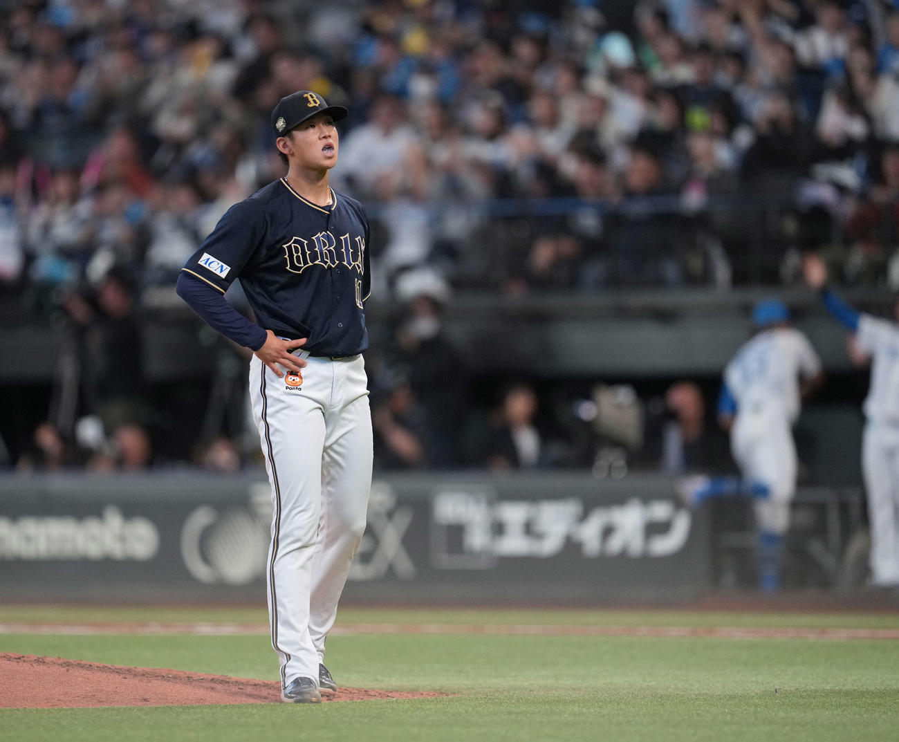 日本ハム対オリックス　4回裏日本ハム2死、郡司に本塁打を浴びる山下（撮影・井上学）