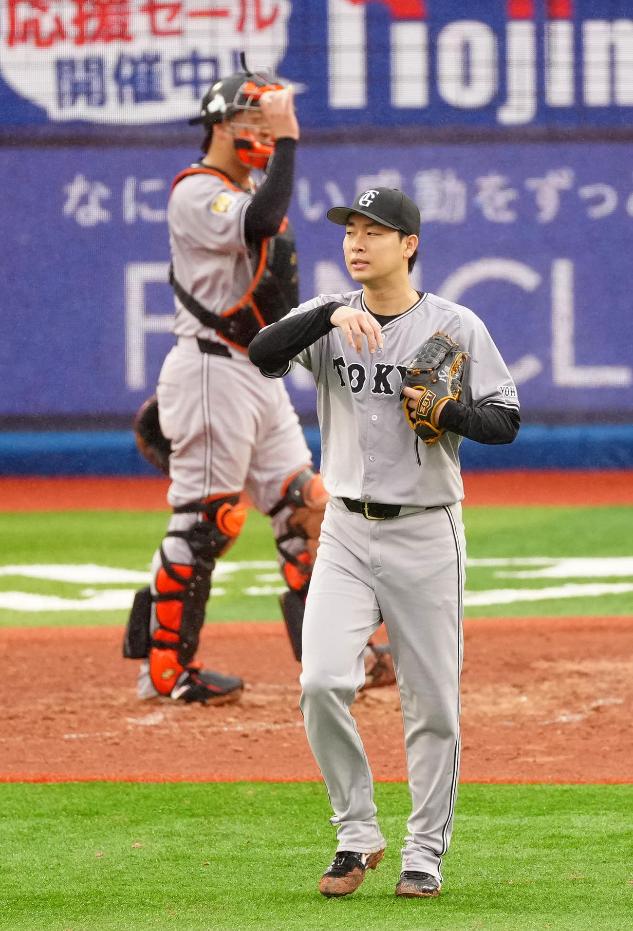 DeNA対巨人　3回裏DeNA2死一、三塁、筒香に適時打を浴びた山崎（撮影・江口和貴）