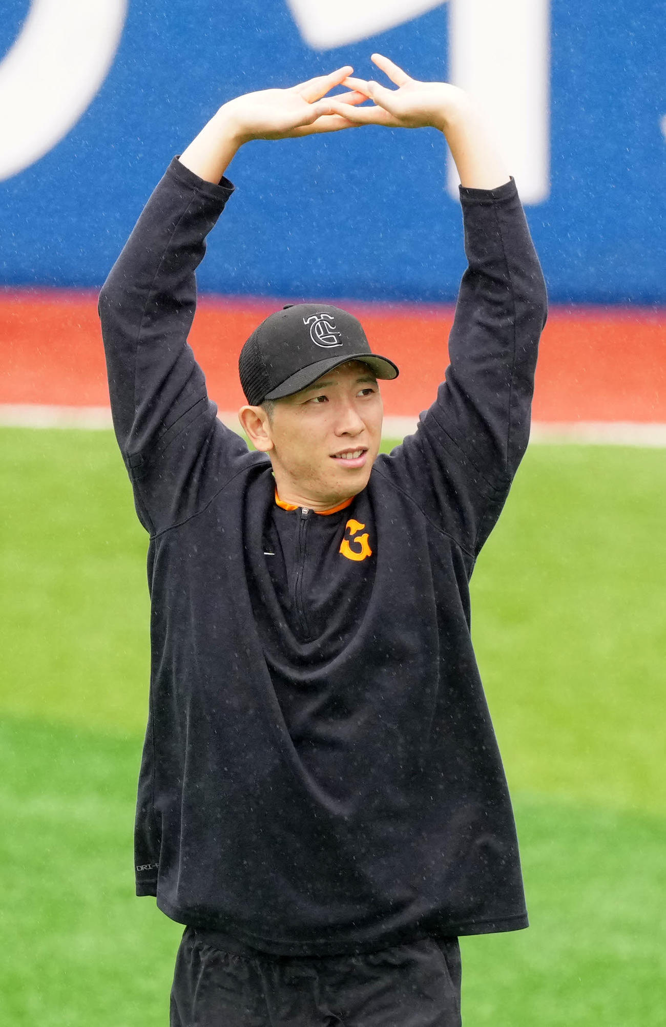 DeNA対巨人　試合前練習に臨む巨人戸郷（撮影・江口和貴）