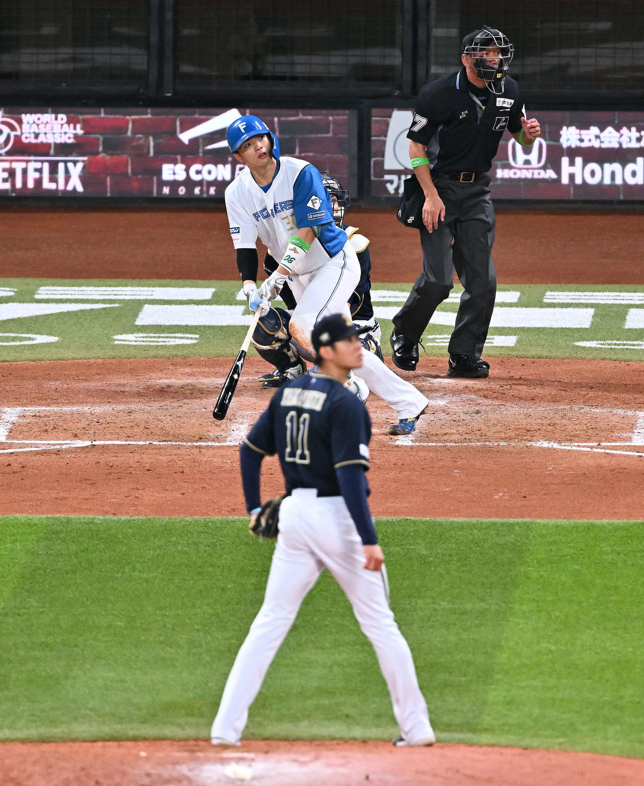 日本ハム対オリックス　4回裏日本ハム2死、郡司は左越えソロ本塁打を放つ。投手山下（撮影・滝沢徹郎）