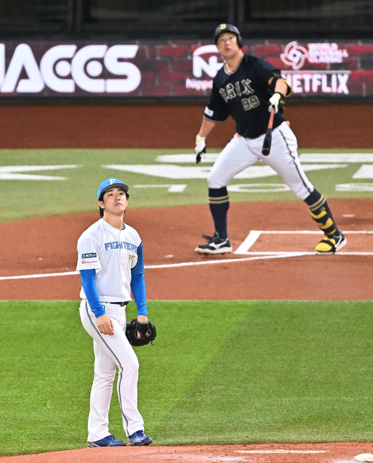 日本ハム対オリックス　2回表オリックス無死、杉本に先制ソロ本塁打を許す北山（撮影・滝沢徹郎）