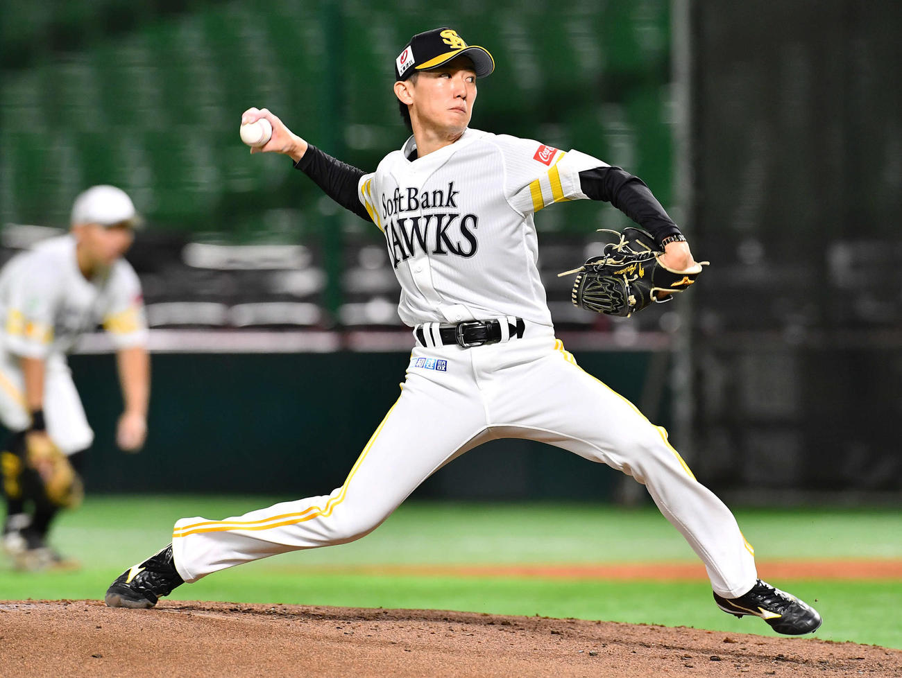 ライブBPに登板したソフトバンク大津（撮影・岩下翔太）
