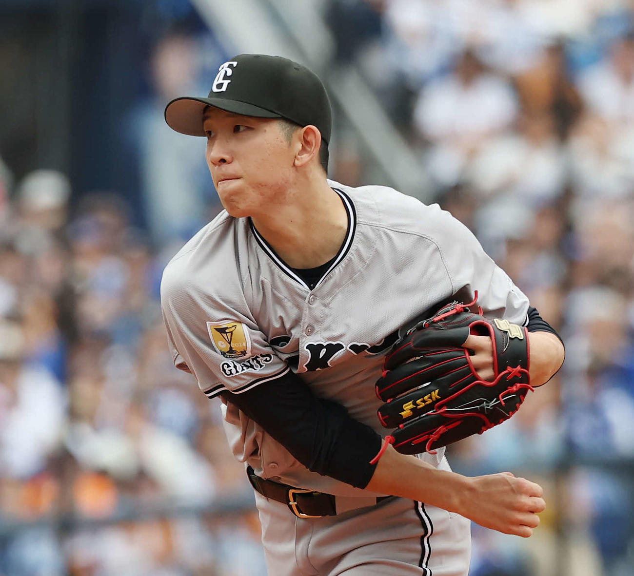 DeNA対巨人　巨人先発の戸郷（撮影・宮地輝）