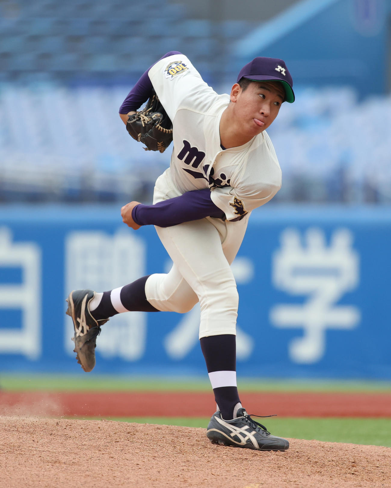 明大対法大　6回から登板した明大・山口（撮影・柴田隆二）