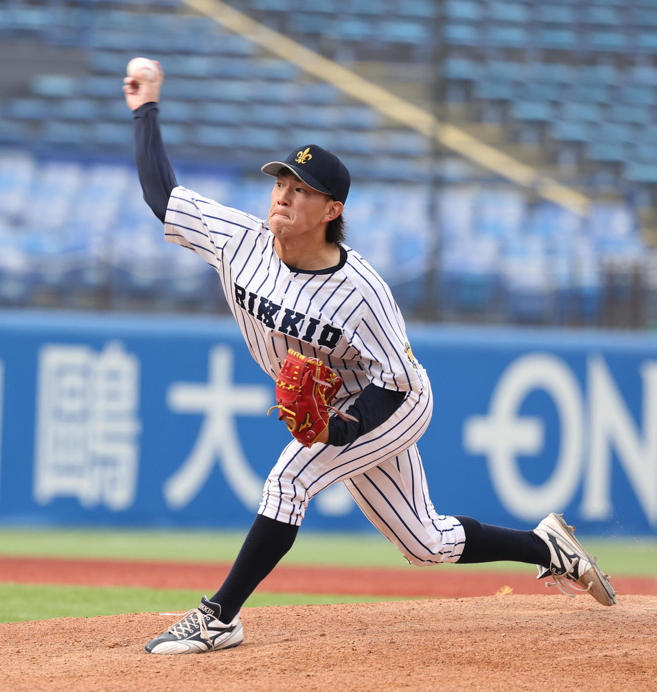 立大対東大　先発した立大・竹中（撮影・柴田隆二）