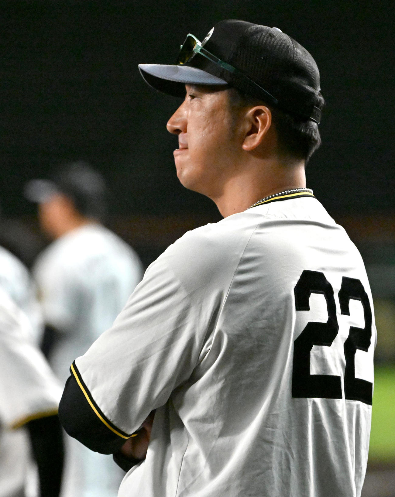 練習を見つめる阪神藤川監督（撮影・石井愛子）