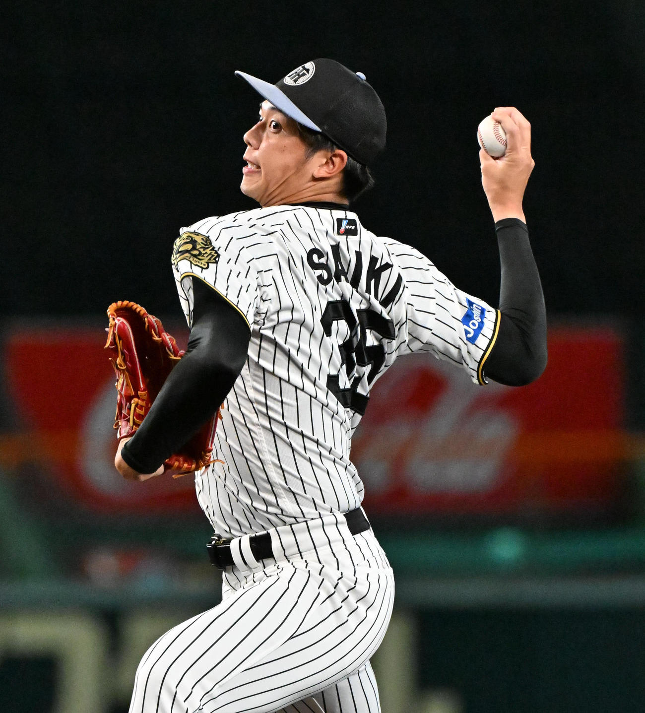 投内連携の練習をする才木（撮影・石井愛子）