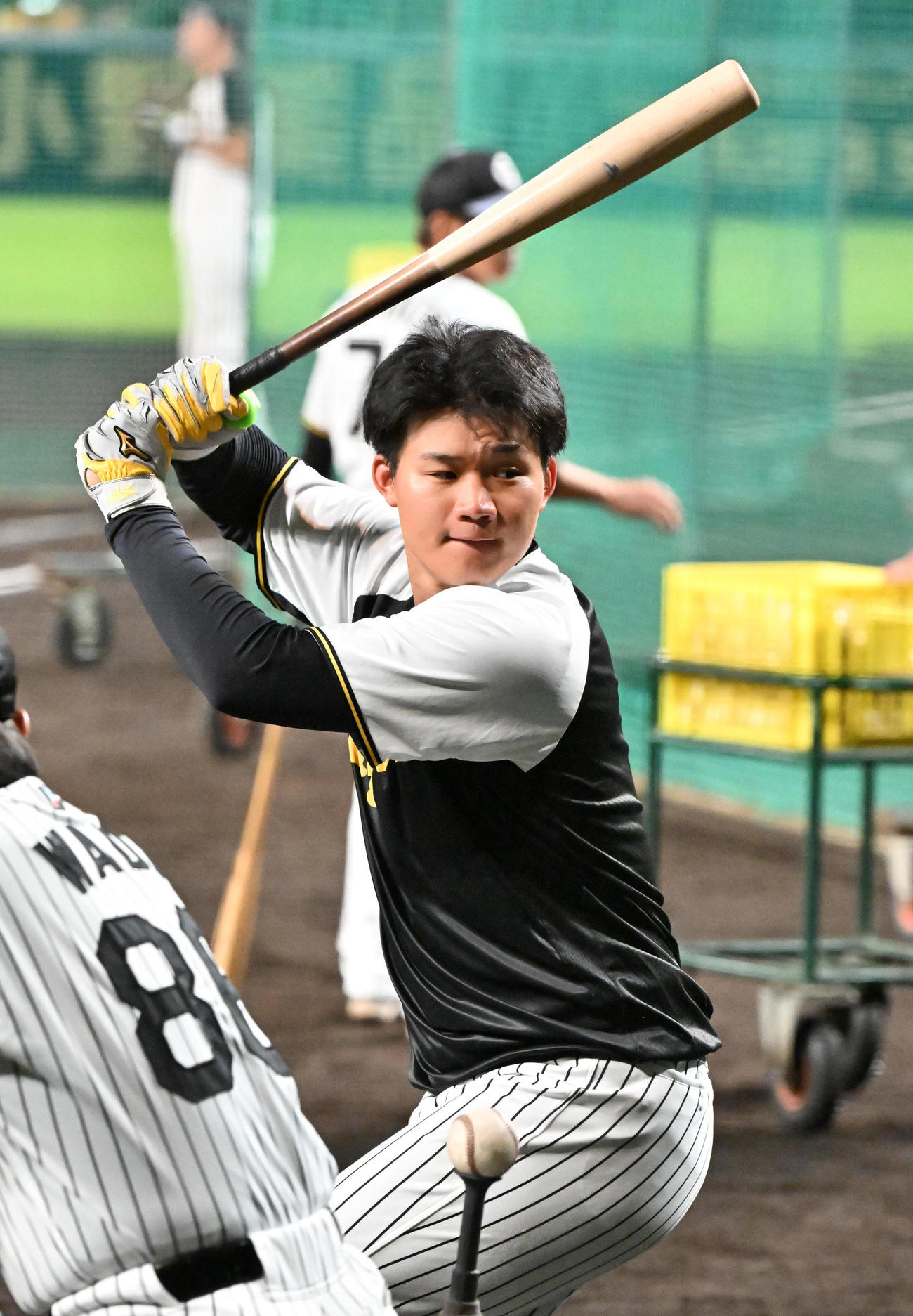 打撃練習をする森下（撮影・石井愛子）