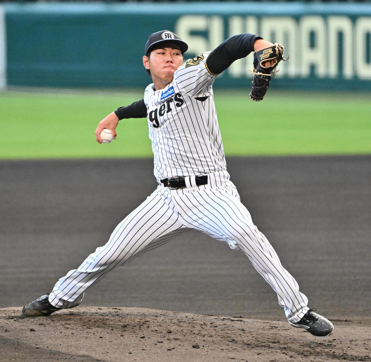 シート打撃で投球する工藤（撮影・石井愛子）