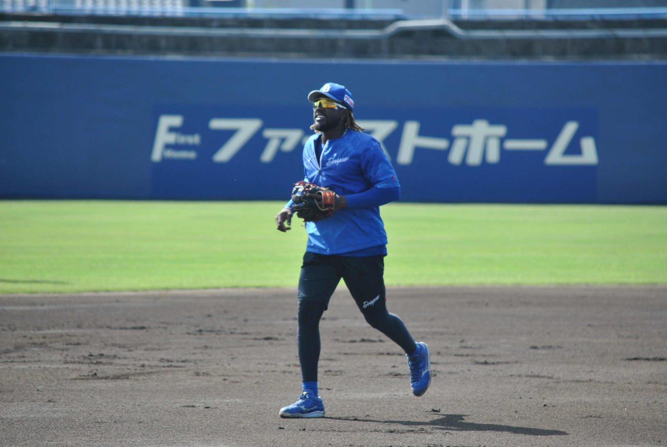 中日カリステ(25年10月8日撮影）