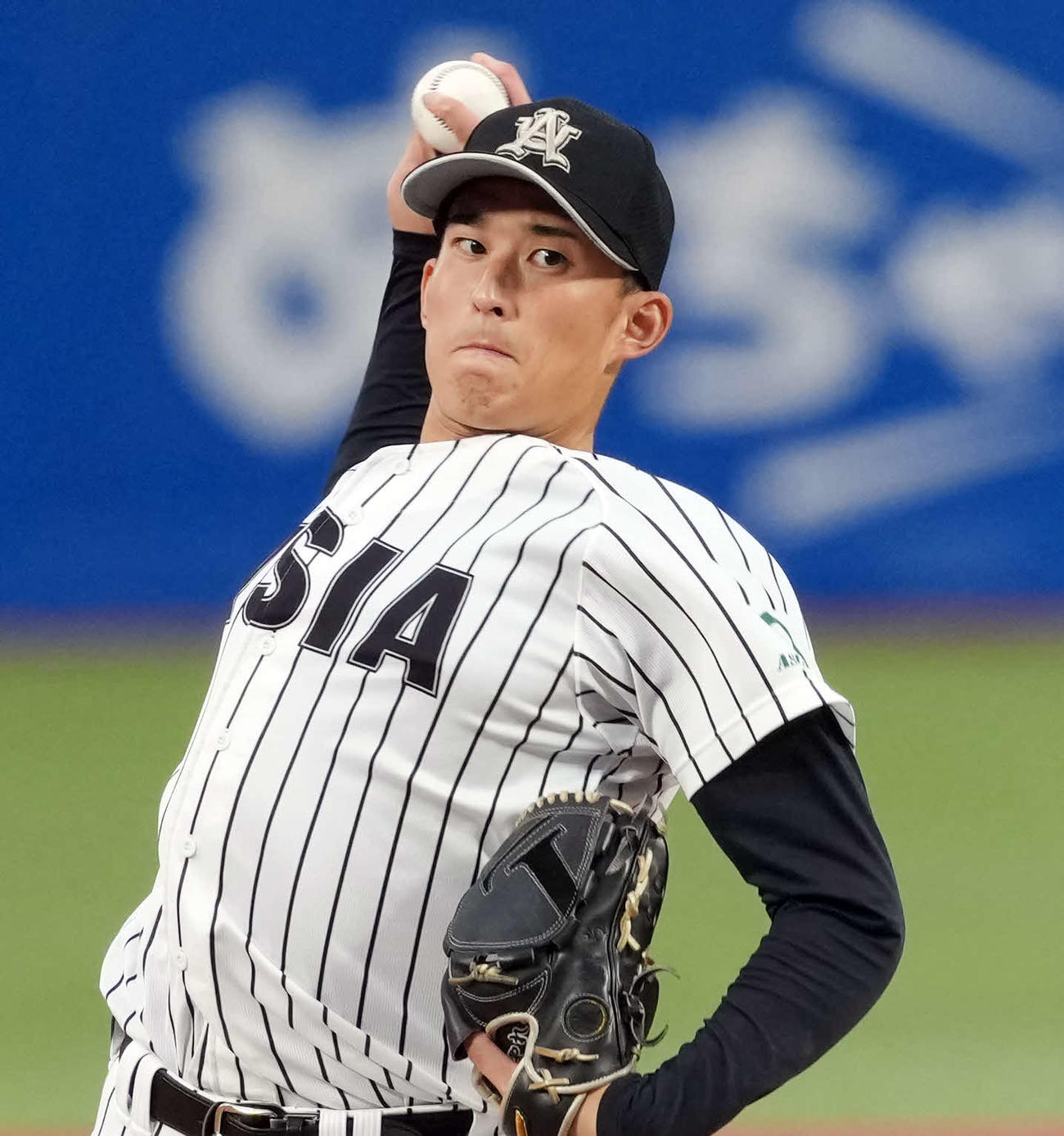 亜大対国学院大　先発の亜大・斉藤（撮影・小島史椰）