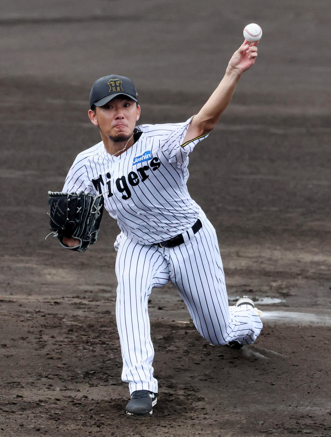 みやざきフェニックスリーグ　阪神対広島　広島戦に先発する伊藤将司（2025年10月11日撮影）