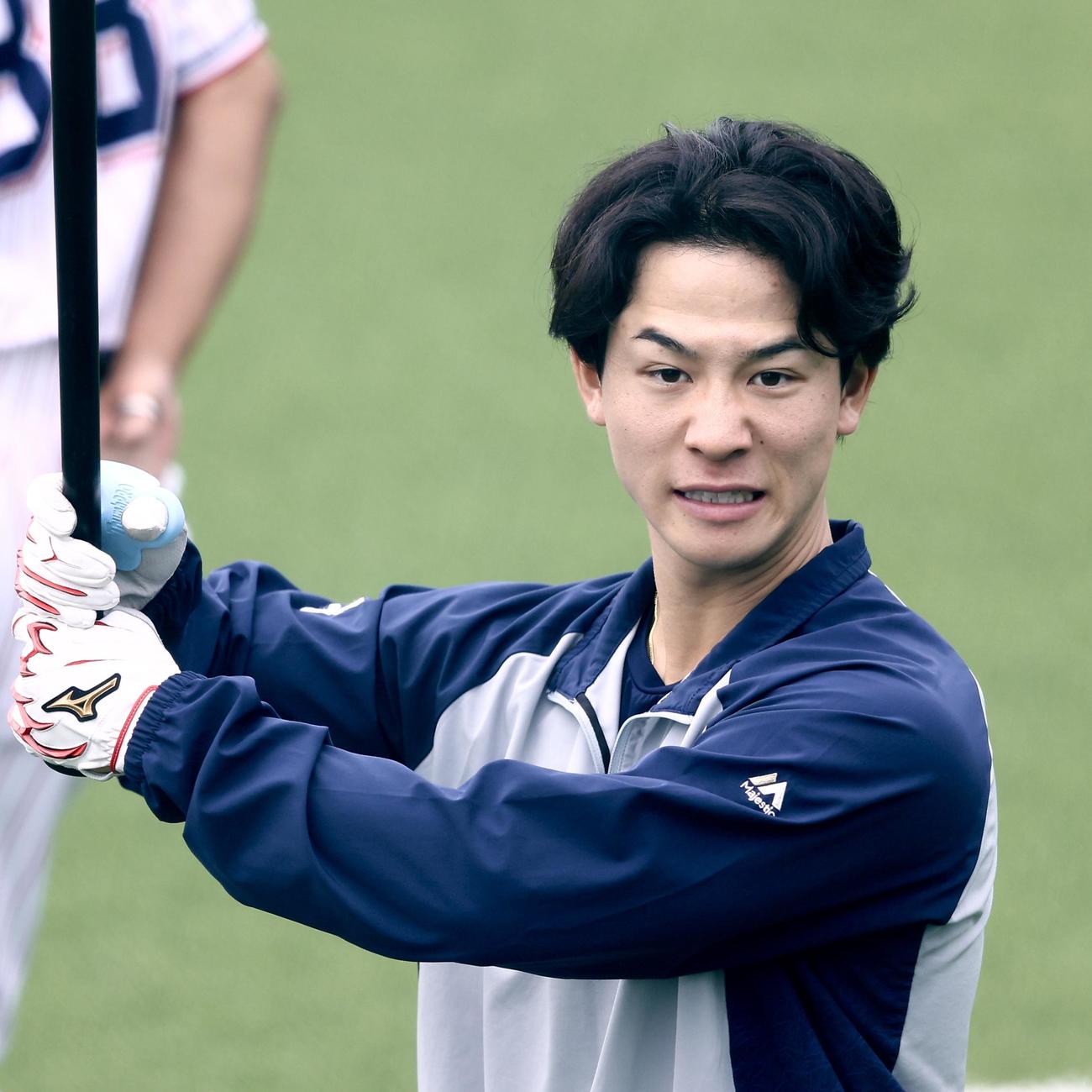 練習に臨むヤクルト内山（撮影・河田真司）