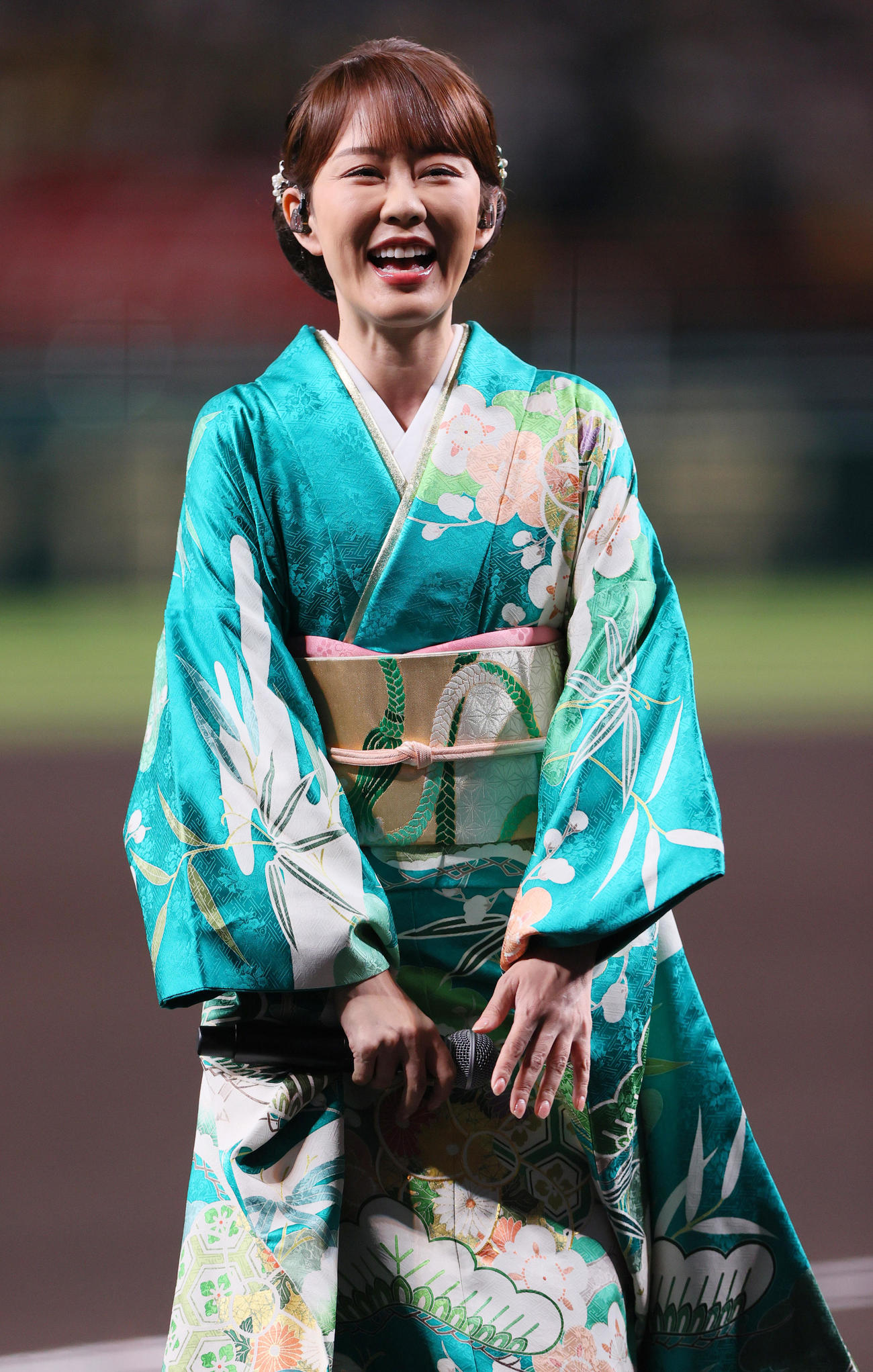 阪神対DeNA　君が代斉唱した丘みどり（撮影・上山淳一）