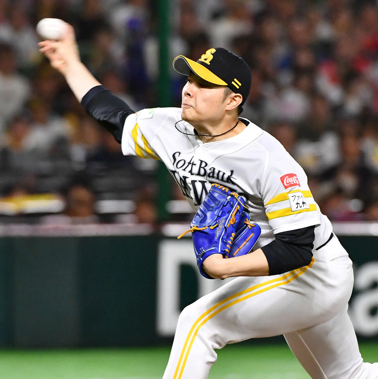 ソフトバンク対日本ハム　8回表から登板した、ソフトバンク2番手の松本裕（撮影・岩下翔太）