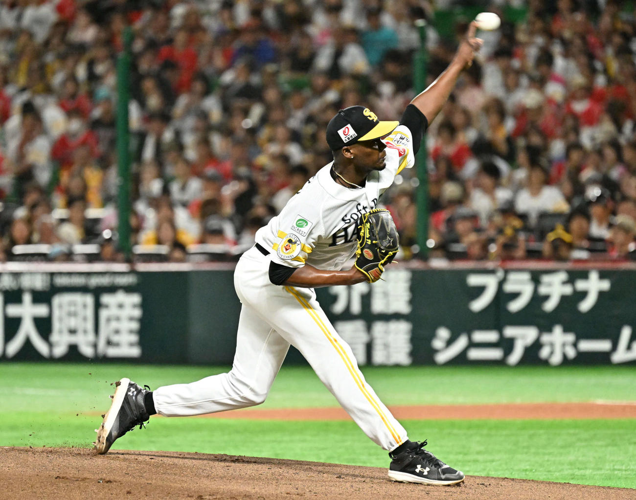 ソフトバンク対日本ハム　ソフトバンク先発のモイネロ（撮影・林敢治）