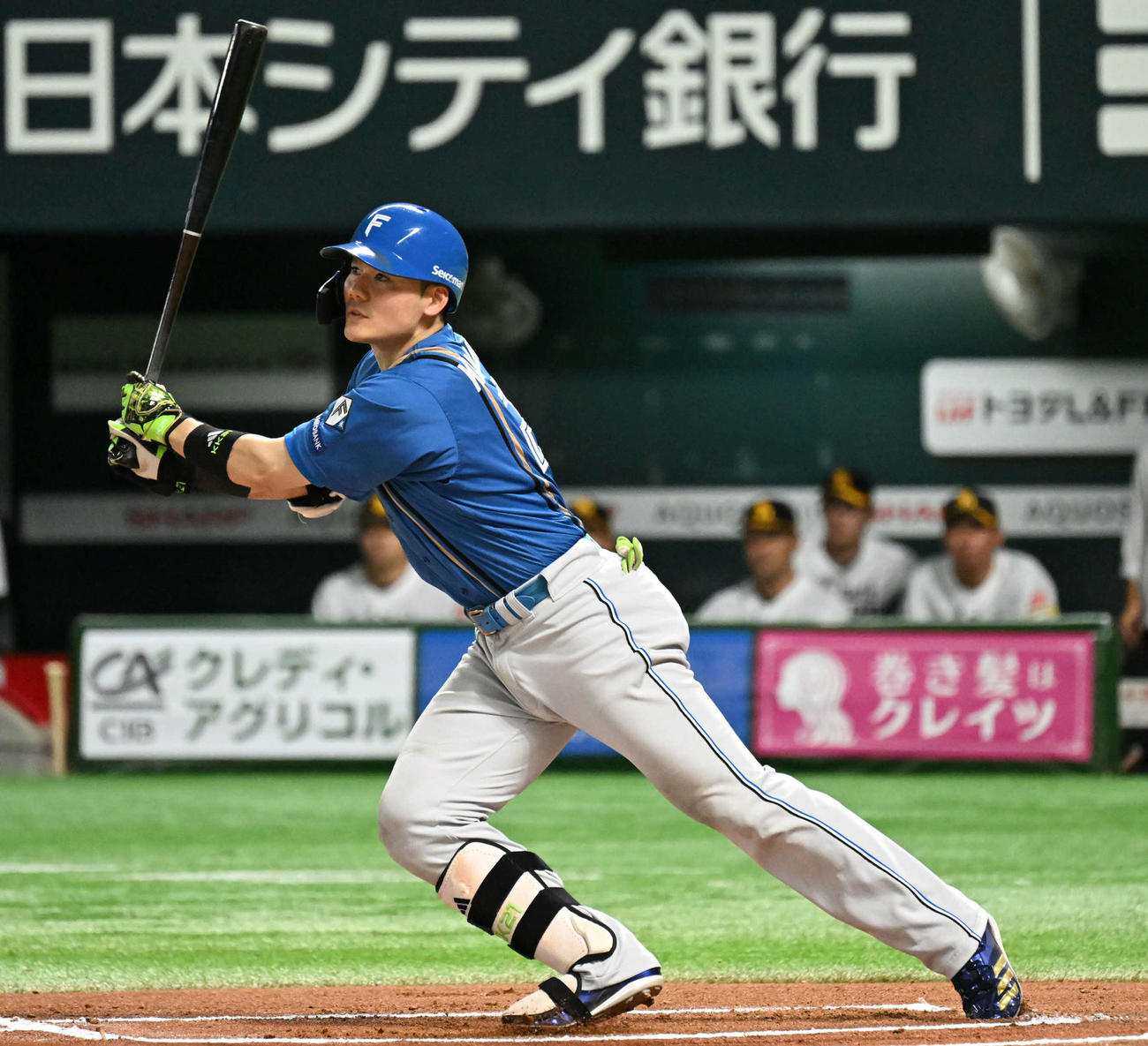 ソフトバンク対日本ハム　6回表日本ハム無死、清宮は左前打を放つ（撮影・林敢治）