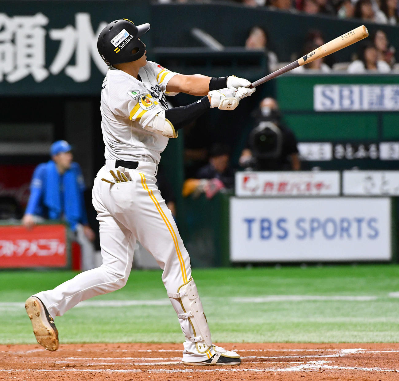 ソフトバンク対日本ハム　8回裏ソフトバンク1死一、二塁、柳田は先制の左越え3点本塁打を放つ（撮影・岩下翔太）