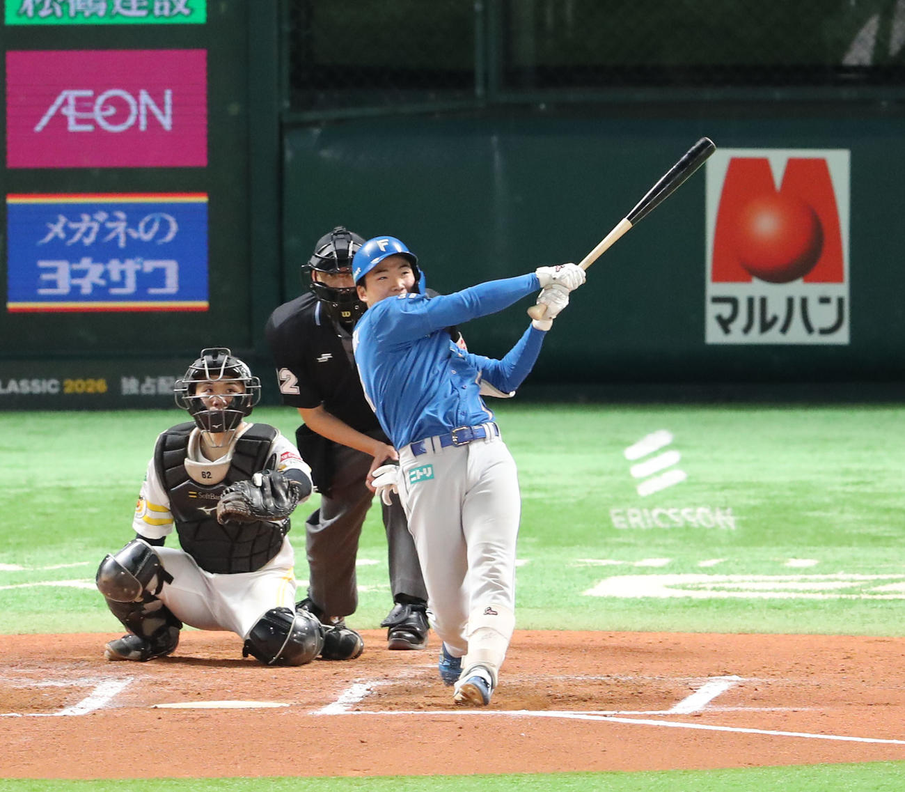 ソフトバンク対日本ハム　6回表日本ハム無死、山県は左越え本塁打を放つ（撮影・梅根麻紀）