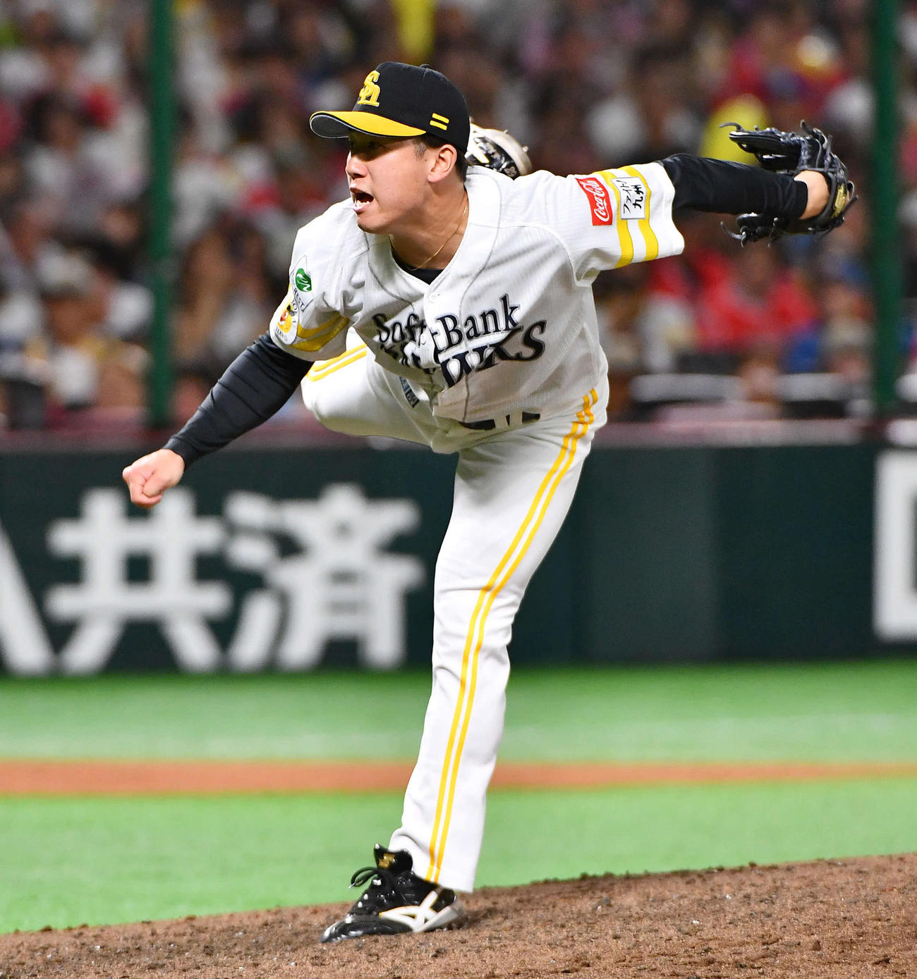 ソフトバンク対日本ハム　7回表日本ハム2死満塁から登板した、ソフトバンク2番手の木村光（撮影・岩下翔太）