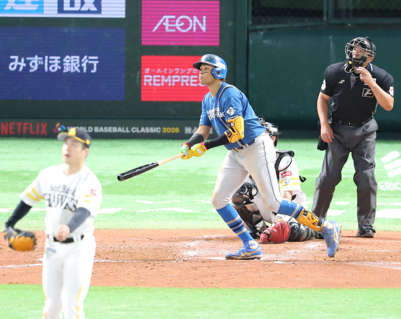 ソフトバンク対日本ハム　4回表日本ハム1死、水谷は右越えに本塁打を放つ（撮影・梅根麻紀）