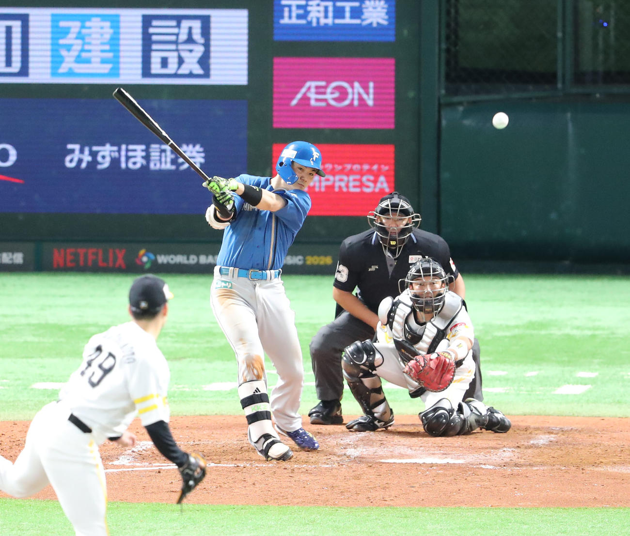 ソフトバンク対日本ハム　4回表日本ハム2死一、二塁、清宮幸は中前適時打を放つ（撮影・梅根麻紀）