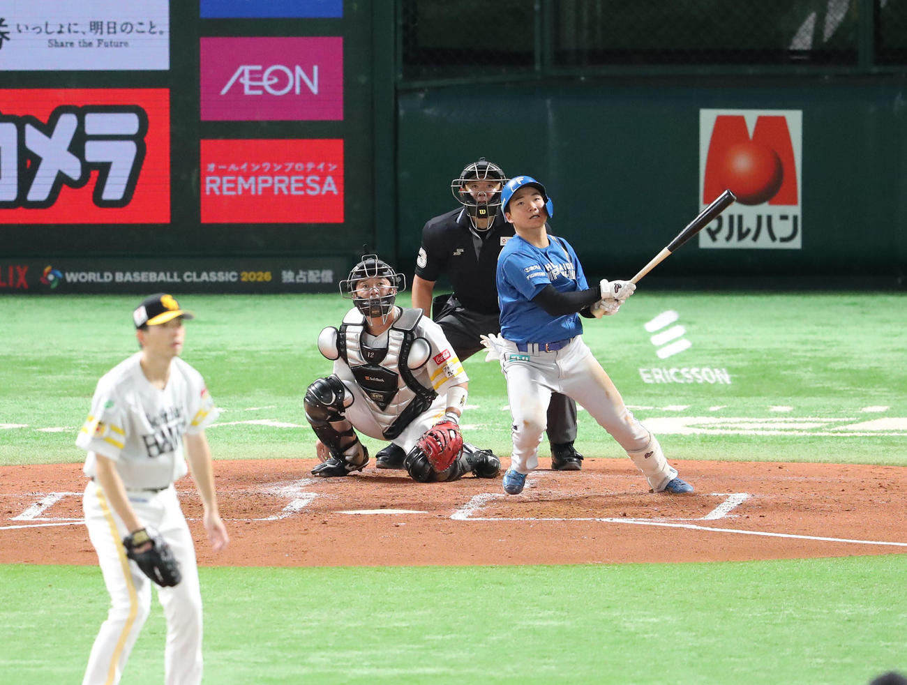 ソフトバンク対日本ハム　3回表日本ハム1死一塁、山県は中越えに同点適時三塁打を放つ（撮影・梅根麻紀）