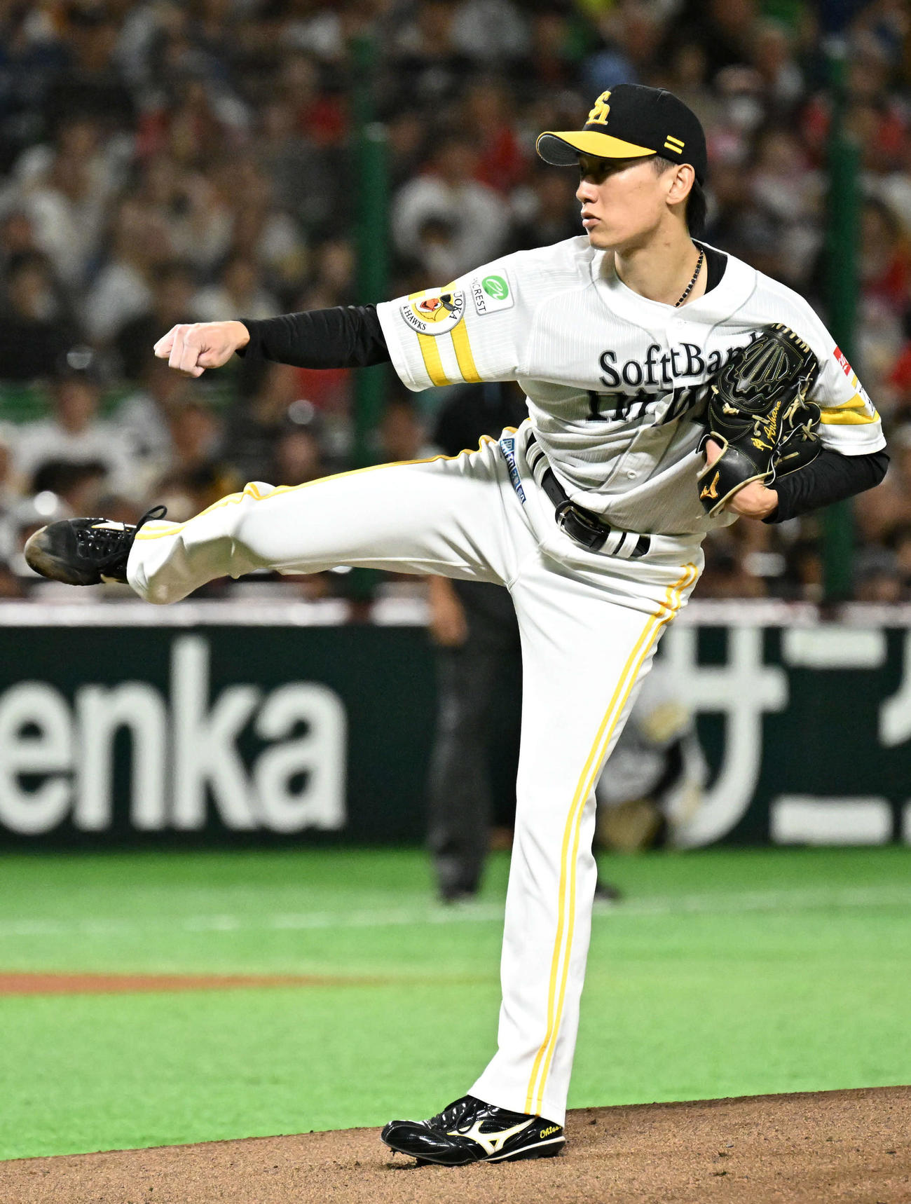 ソフトバンク対日本ハム　ソフトバンク先発の大津（撮影・林敢治）