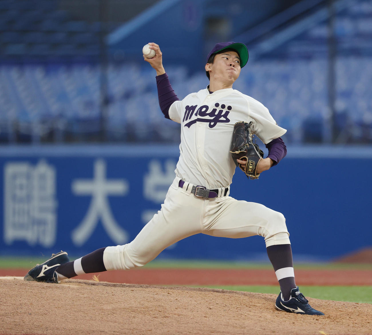 早大対明大　8回から登板した明大・大川（撮影・柴田隆二）